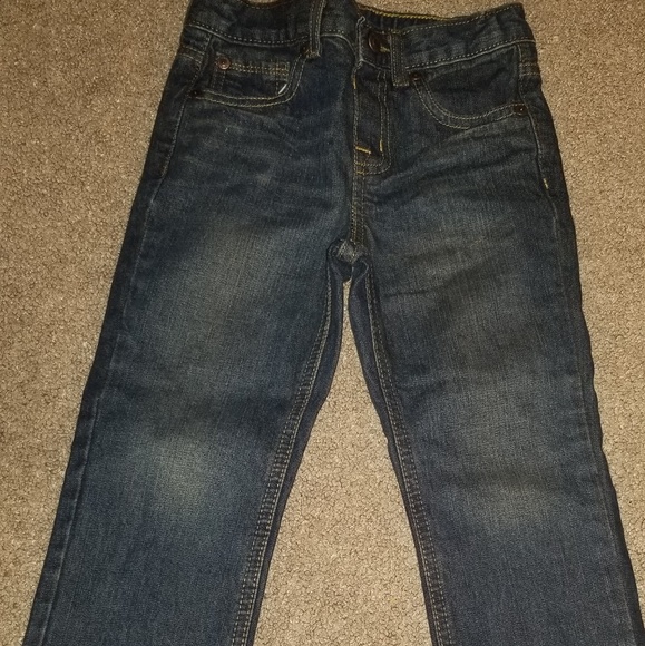 Bundle: 5 shirts & 1 pair of jeans - Picture 6 of 8